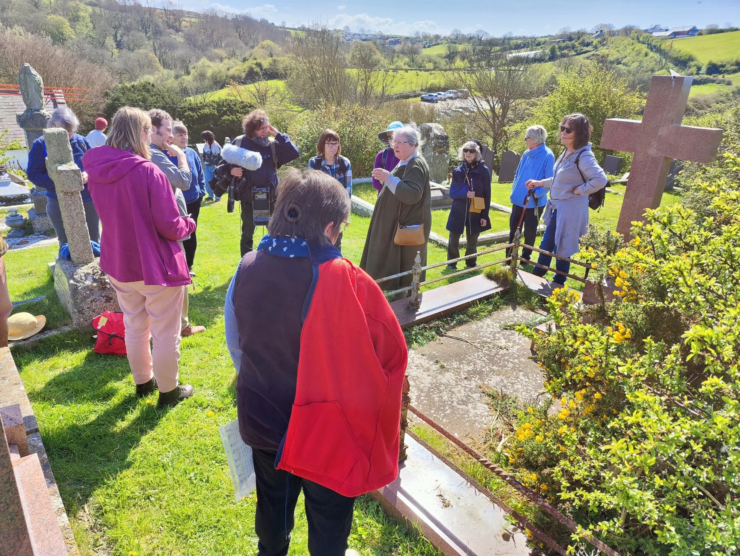  The Allen Raine Opera Study Group assembled around the author’s grave.  Photo by Max Thom 